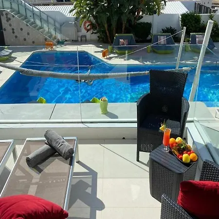 Essence Boutique By Don Paquito 4*