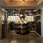 Essence Boutique Отель Торремолинос